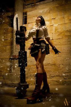 sharemycosplay:  Lady from #DevilMayCry 3 by http://astrokerrie.deviantart.com.