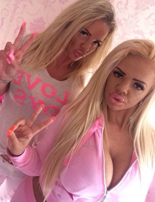 So hot when moms raise sluts.