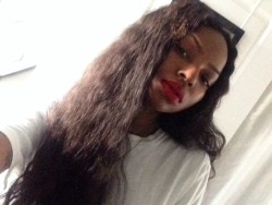 brianashanee:  Lips & a blunt