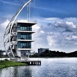 amirmy:  #Putrajaya #Malaysia #igersmy #iphoneasia #Lake #building