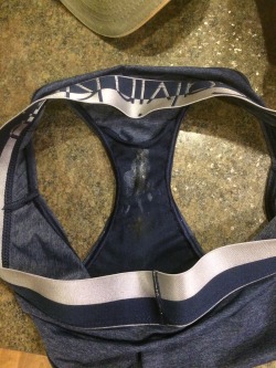 pandle93 submitted this nice and dirty calvins. Thx Pandle, keep on cumming.