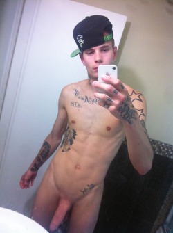 postmypecker:  Tattoos and great cock!