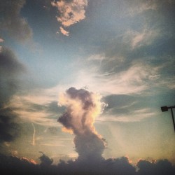 Sunday night pre-rain. #clouds #cloudporn #sky #skyporn #beforethestorm