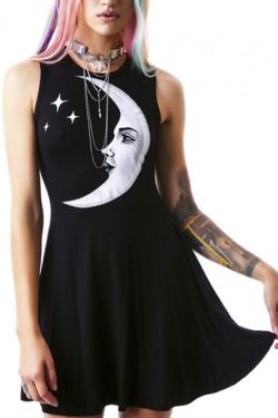 bluetyphooninternet: I Love You To The Moon and back Dress //