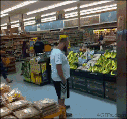 best-of-funny:   Shopping for bananas.   X  OH GOD SOMEONE SIGNAL
