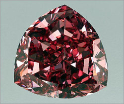sixpenceee:  Red Diamonds  Red is the rarest diamond color and