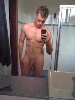 nudecollegeguys.tumblr.com/post/120523367634/