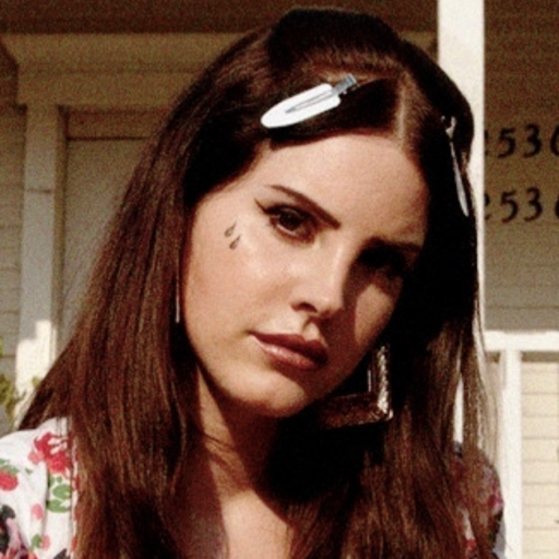 rcmanticlover:lana. 