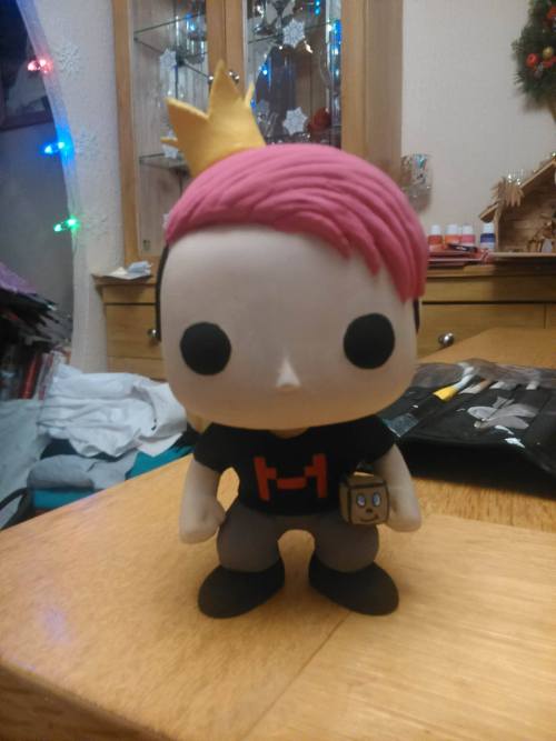 stebra-meedan:  The creation of the Markiplier pop toy, with Tiny box Tim!   I want