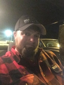 dozer09:  mossyoakmaster:  Haha random bar selfies cuz I’m