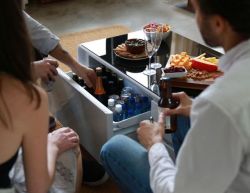 thegadgetflowofficial:Sobro Cooler Coffee Table - http://gdfl.us/Sobro