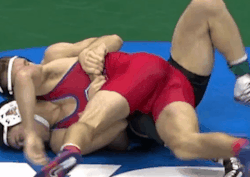 wrestleman199:smashing his ballsack with his knee