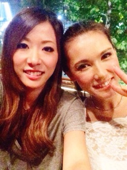 Maria Ozawa and friend (via 励まし会｜小澤マリアの★パッパラパーな日々☆)