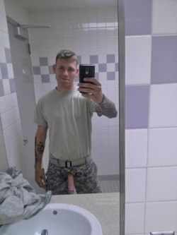 manymilitarymen: Check out these blogs for more hot guys: Many