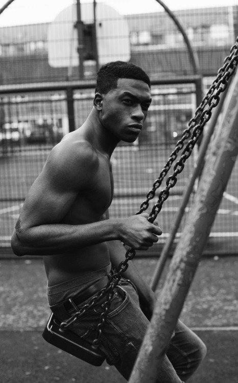 blackmalemodels:  Leonardo Taiwo (D1 Models) (who apparently has no need for clothes not that I’m complaining….) shot by SOULZPLANET  