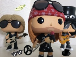 pop-vinyl-arent-that-gay:  Found this awesome trio at hmv and