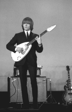 jumpinnick:Brian Jones, L'Olympia, Paris 1965