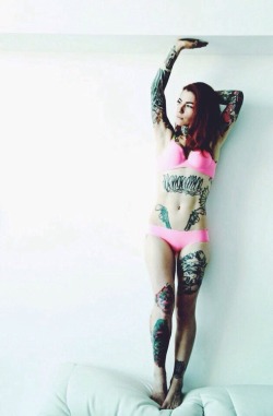 hot-tattoo-girls:  More Hot Tattoo Girls at http://hot-tattoo-girls.blogspot.com