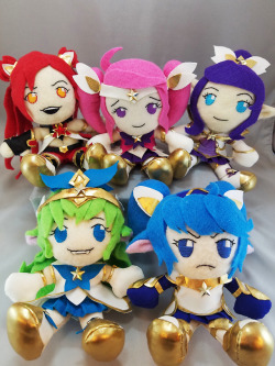 lunapome: Here’s the whole plush Star Guardian team together