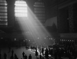 hauntedbystorytelling:  The interior of Grand Central Station,