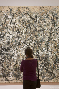 now-youre-cool:  looking at a Jackson Pollock painting in the