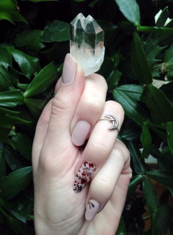 floralwaterwitch:  floralwaterwitch:  I enchanted my nail polish