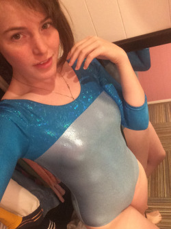 theonepieceswimsuit:  Selfie in shiny grey/blue gymnastic leotard