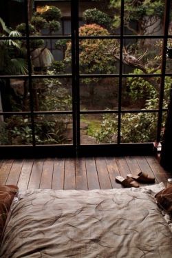 killerhouses:  I’d love a big window in my bedroom that leads