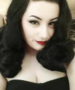 ziegfeldfolly:  When my hair goes perfect ♡ 