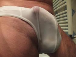 tightand-wet:Send me YOUR sleazy underwear, sports gear, cycle