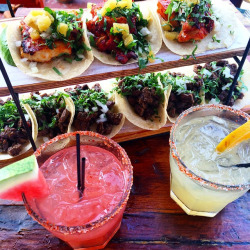 CRAVEFOODIE.COM