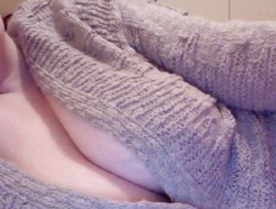addictofselfdelusiongirl:  Since my last open-sweater series