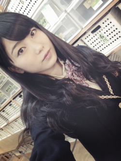 girls48:  [G+] Yokoyama Yui 2013.11.07 16:10 島田とまりやとロケしてるよ〜！ 