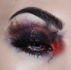 kikimakeup:Plane of Oblivion 👹 for information on this look