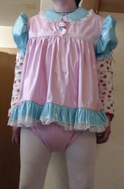 sissybaby-tomoyo:      my new rubber dress :D Part 2