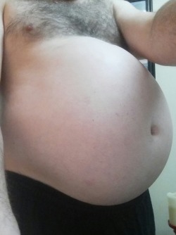 pregnanttoothpick:Just shaved the gut for a bondage sessions