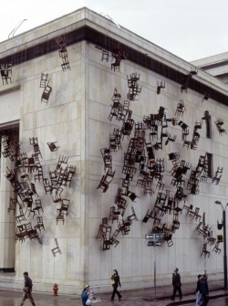 fart21: Doris Salcedo, Noviembre 6 y 7,  2000