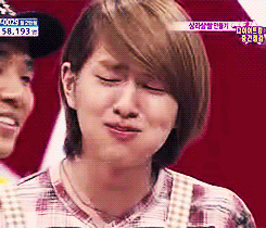 diana-choi:  »5 Things For Love Onew« Its funny faces♡ 