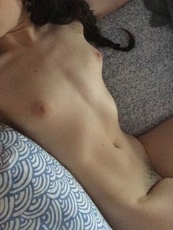 on-her-knees-to-please:  I really should be punished for my laziness