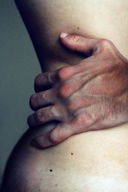 undoneinpoetry:  I could feel fingers dig deep in my skin, bruising