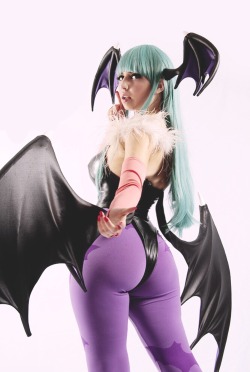 sexy-cosplay-scroll:  Ju Tsukino as Morrigan Aensland