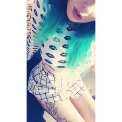 #americanapparel #greenombrehair #tattoos