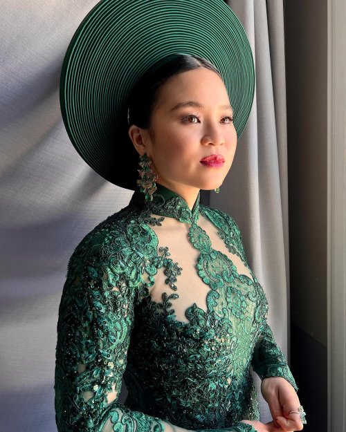 themakeupbrush:Kelly Marie Tran in the first Vietnamese áo dài