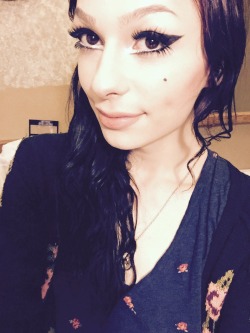 kitty-lynn:  Hey, I’m Kitty  I’m 18, trans, from Indiana