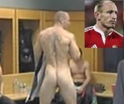 bestnakedmalecelebs:  Famous athlete Gareth Thomas nude