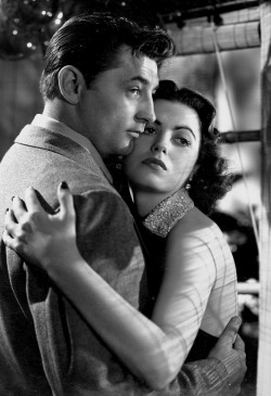 robert-mitchum: Robert Mitchum and Faith Domergue in Where Danger