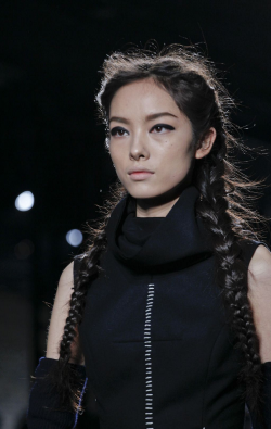 modelopolis:  Fei Fei Sun for Y-3 Fashion Show New York (Fall/Winter