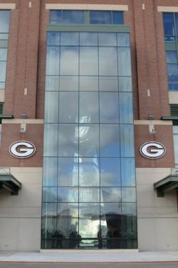 fyeahgreenbaypackers:  Packers unveil 50ft Lombardi Trophy at
