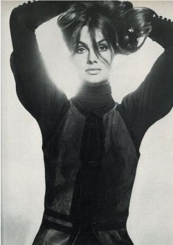 superseventies:Jean Shrimpton photographed by David Bailey for