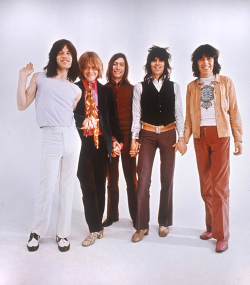 soundsof71: The Rolling Stones wanna hold your hand (or each